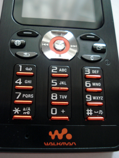 Sony Ericsson W880i Walkman For Sale - Non Wheels Discussions