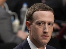 Zuckerberg blames Apple for poor results