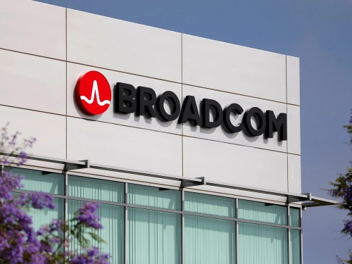 EU investigates Broadcom over VMware licencing.
