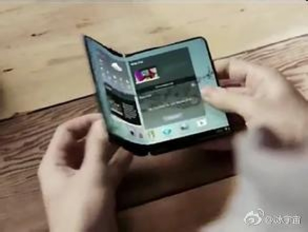 Foldable smartphone out after Christmas