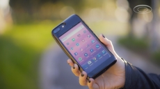 Kickstarter campaign to give the iPhone a proper operating system