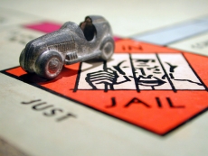 Apple convicted of playing monopoly