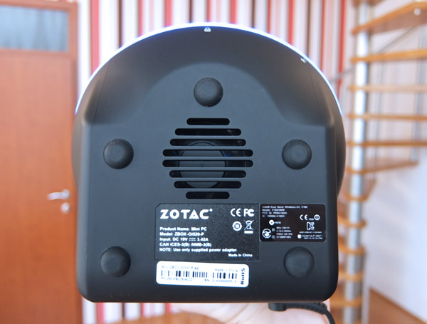 zotac-zbox-sphere-oi520-plus-barebone-bottom