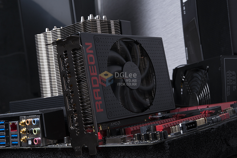 AMD RadeonR9Nanoitcm 1