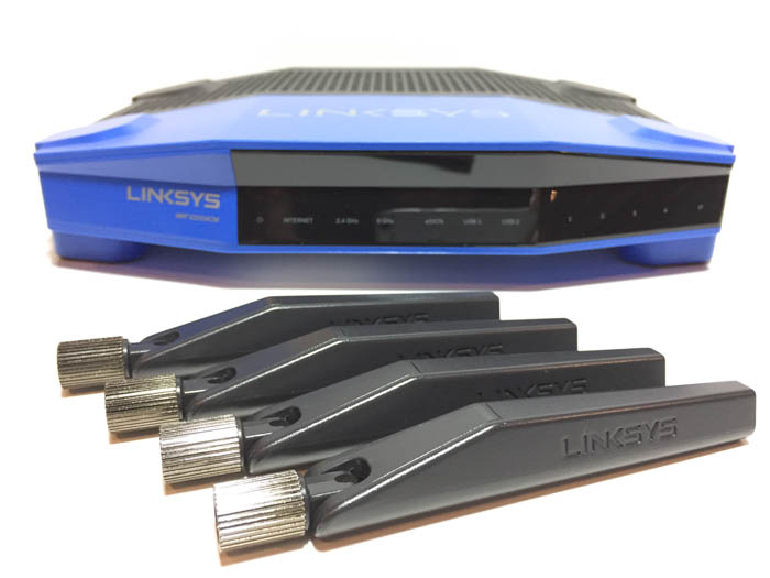 linksys wrt3200acm router with detachable antennas