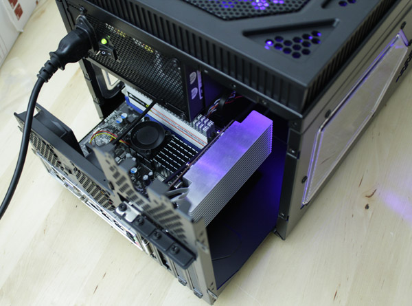armor-a30-motherboard-tray2