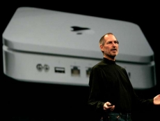 Apple closes wireless router division