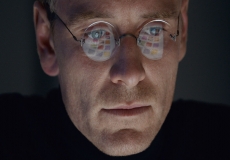 Apple goes on offensive over Steve Jobs movie