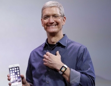 Apple CEO Tim Cook allegedly stalked by an armed woman