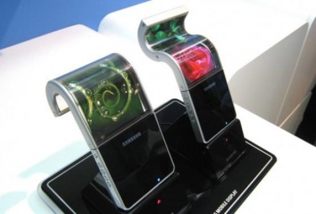 Flexible AMOLED panel shipments to reach 150 million this year