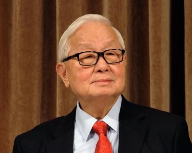 TSMC  founder and chairman, Morris Chang  to retire