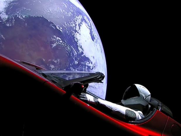 Starman Tesla Roadster will crash into Earth