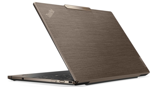 Lenovo builds laptop covers from plants