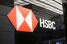 UK banks switching to digital platforms