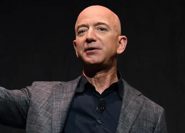 Amazon boss spends $10 billion to fight climate change