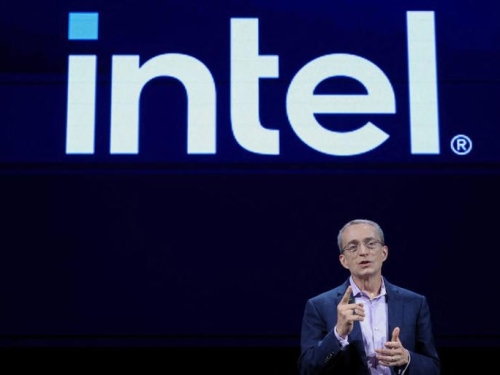 Intel shows off new AI chip for servers