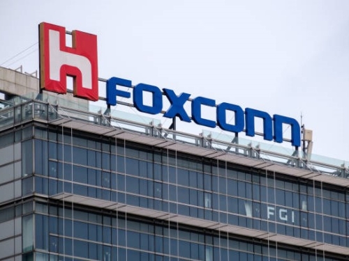 Foxconn reports record profit