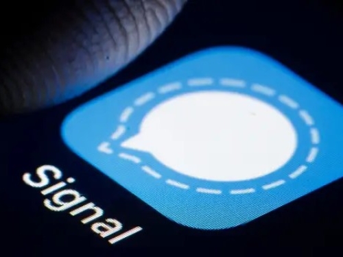 Signal plans to leave the UK
