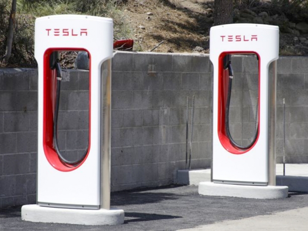 Tesla to begin phasing out free Supercharging worldwide