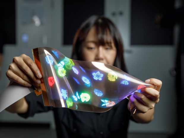 LG Display makes screens out of context lens material