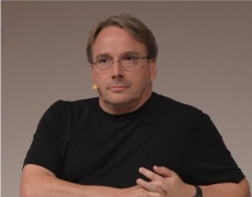 Torvalds contemplates Rust
