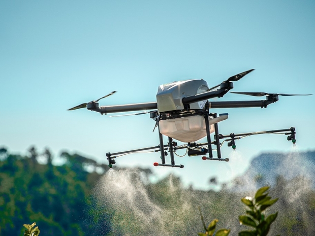 Löweheiser and Quaternium create record breaking drone