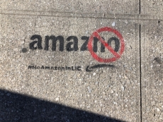 Amazon stops shipping non-essential products to Italy and France