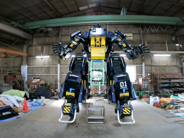 Japanese build giant robot based on cartoon