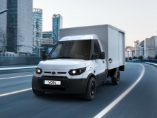 Amazon orders 40 electric delivery vans