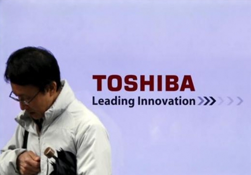Japan's government bails out Toshiba
